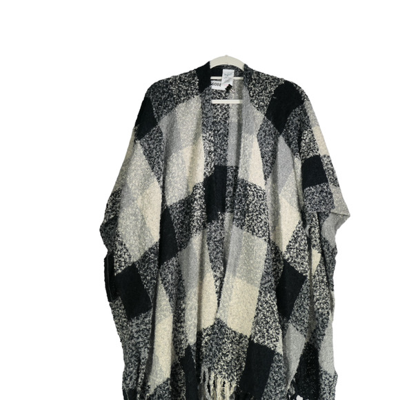 Woolrich Poncho Womens One Size Buffalo Plaid Sweater Fringe Cozy Layered Look - Picture 2 of 8